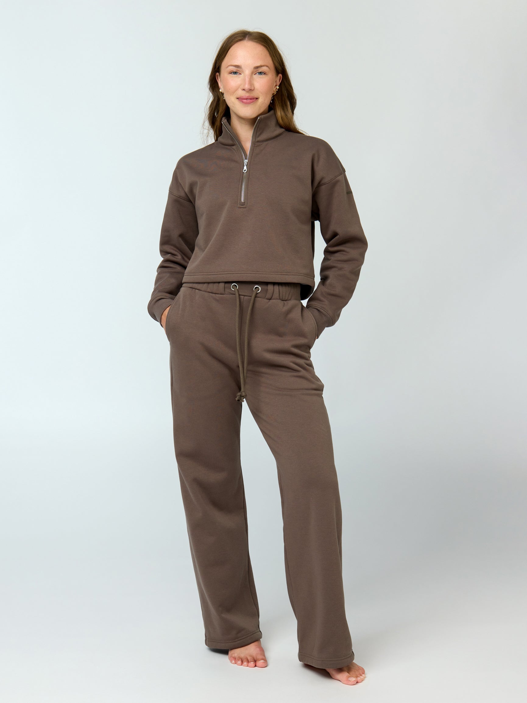 Girlfriend Collective Millie Straight Leg Sweatpant - Mink