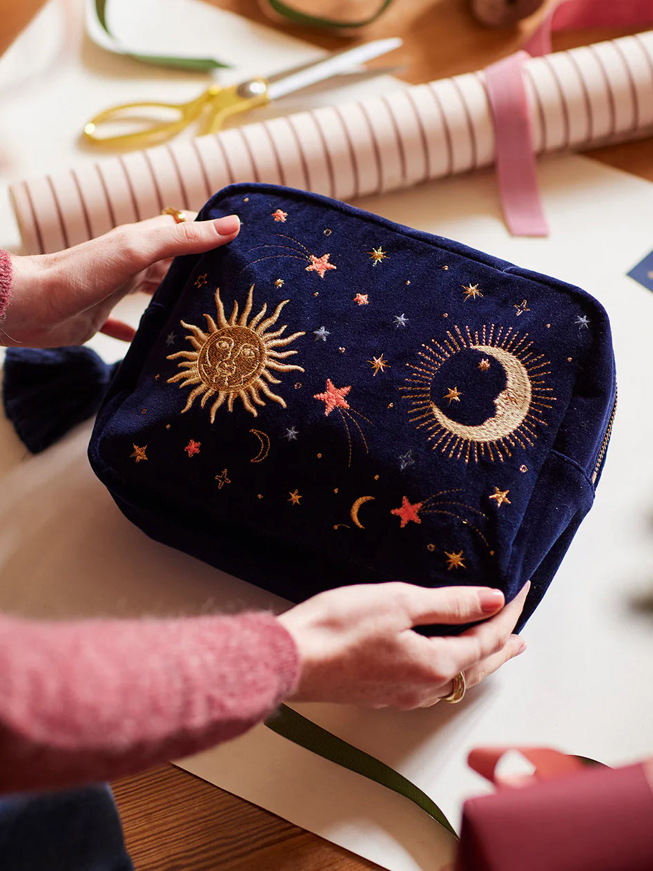 Elizabeth Scarlett Velvet Wash Bag - Navy Celestial