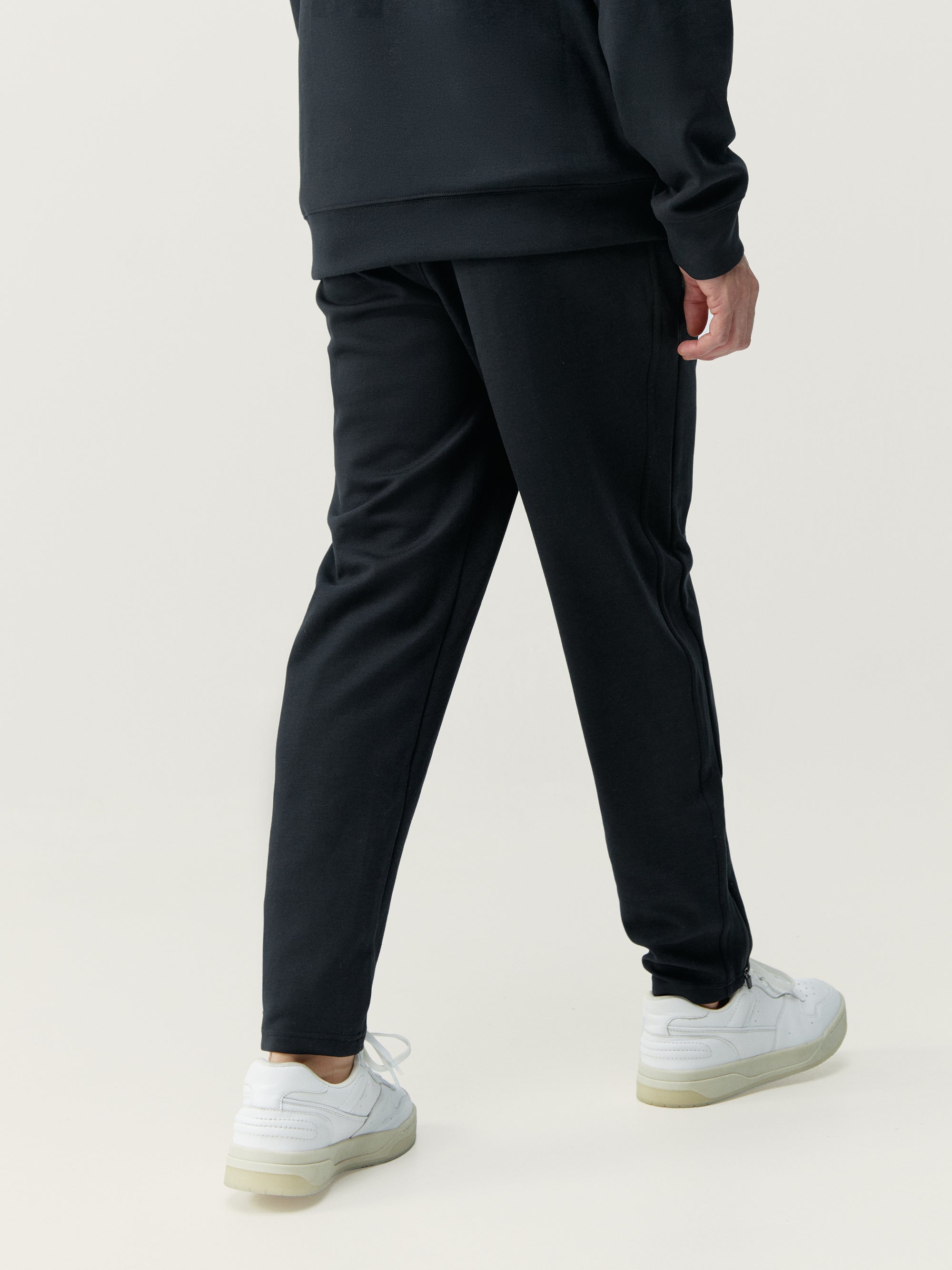 Born Living Yoga Ness Jogger - Black