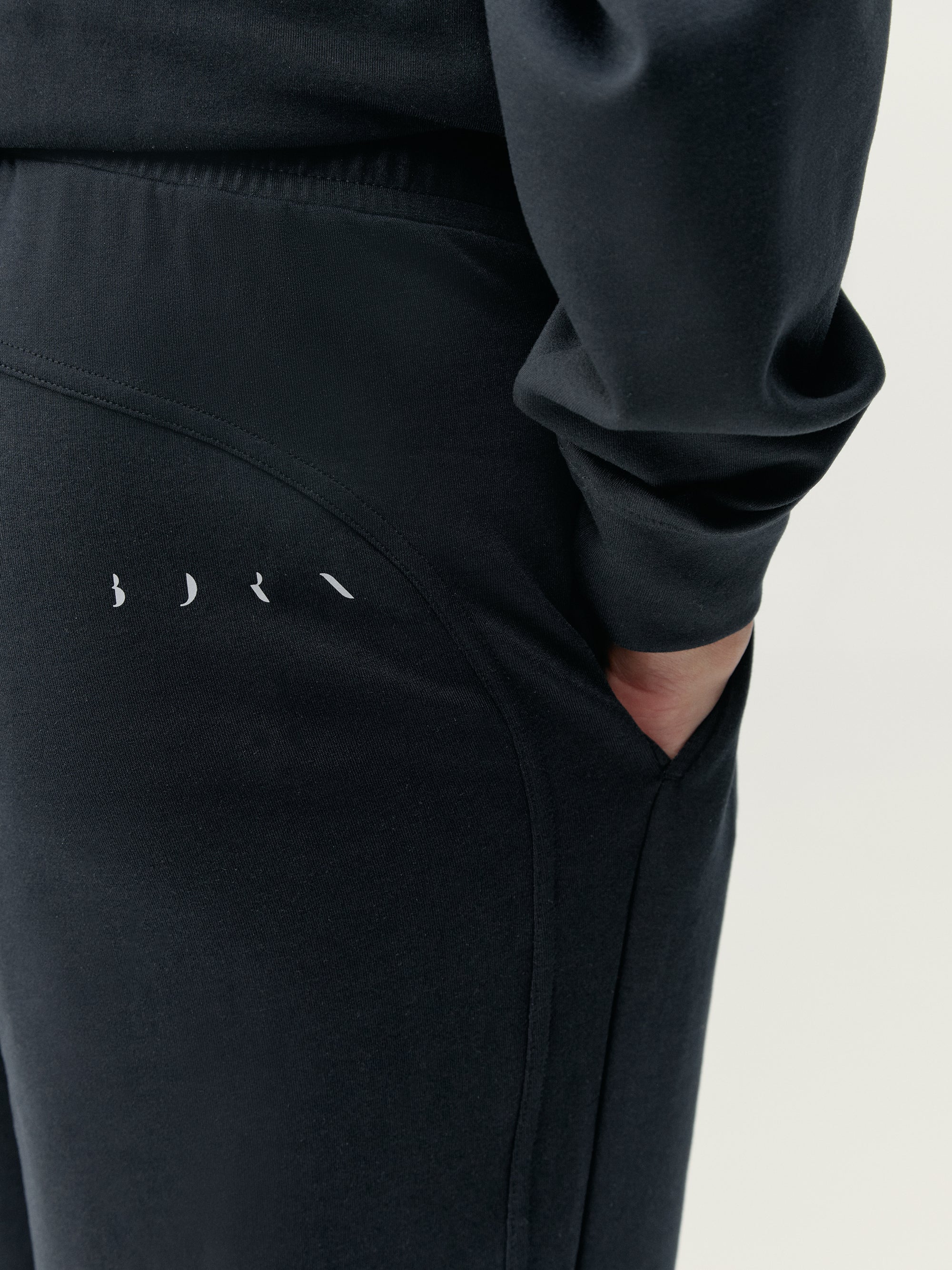 Born Living Yoga Ness Jogger - Black