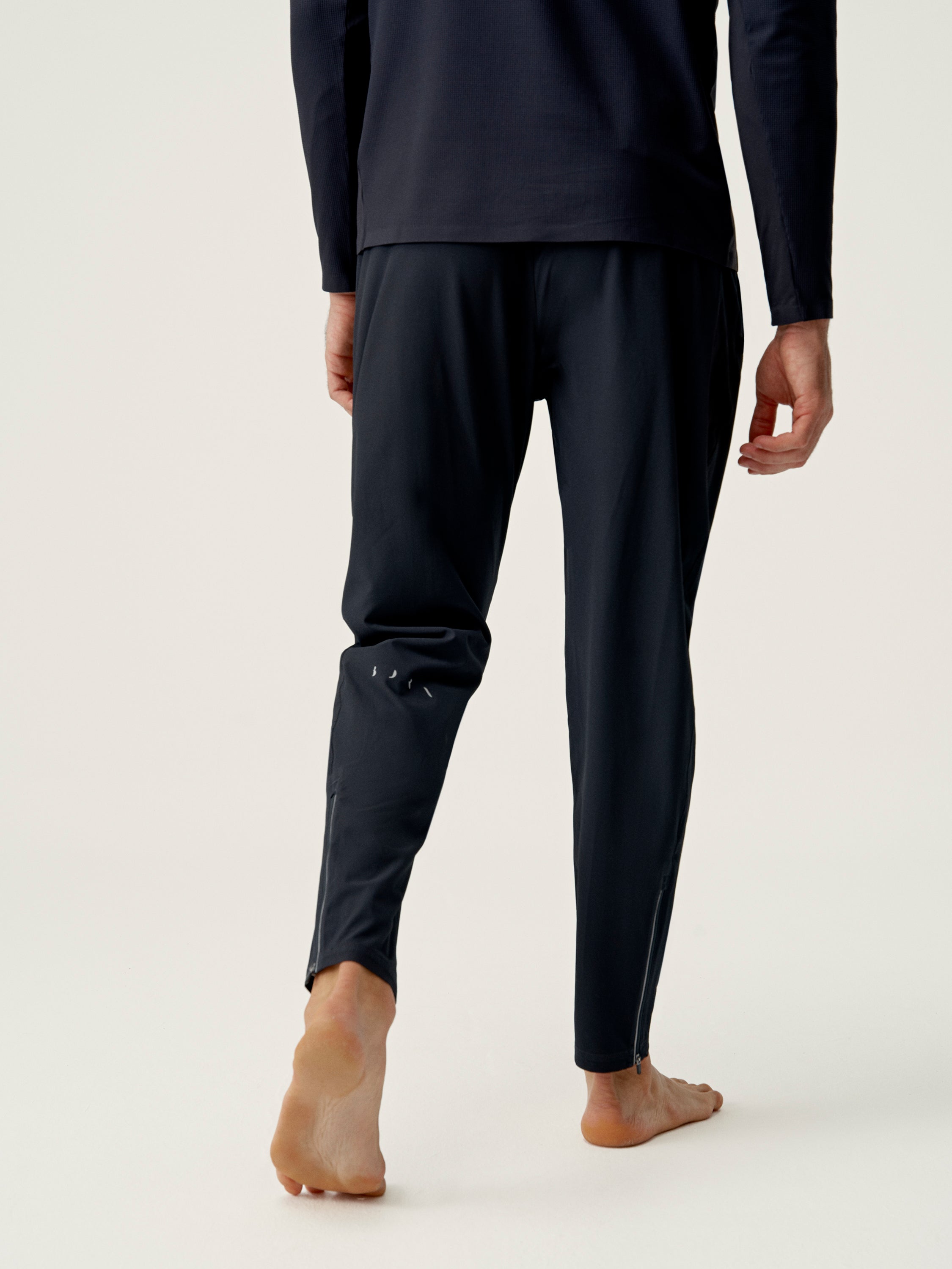 Born Living Yoga Okavango Jogger - Black