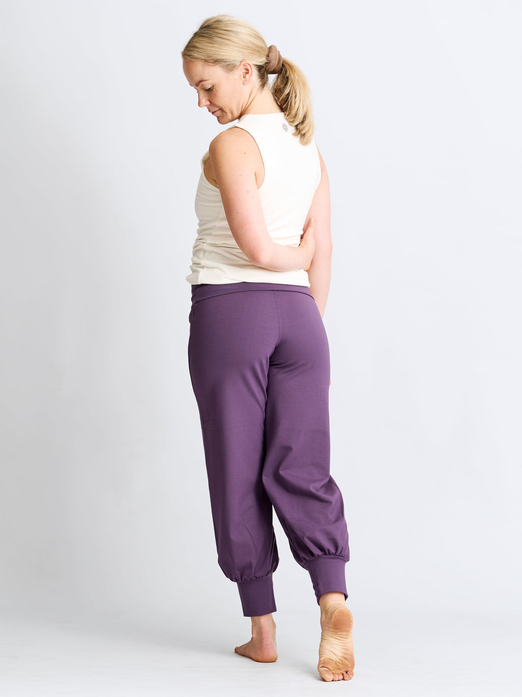 Gossypium Aspire Cropped Harem Pants - Grape