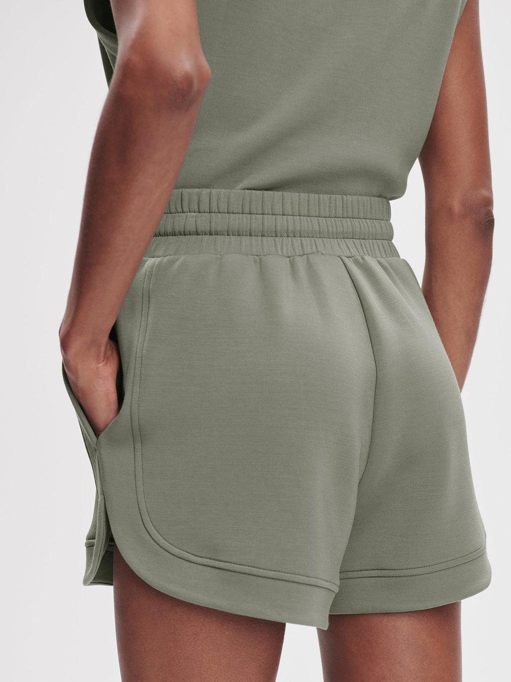 Varley Ollie High Rise Short 3.5 - Shadow